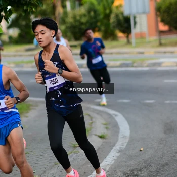 Runner Photo 3456903