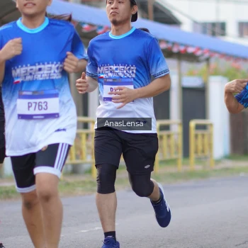 Runner Photo 3456979