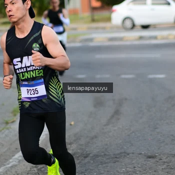 Runner Photo 3457010