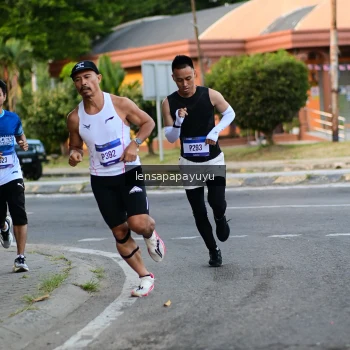 Runner Photo 3457023
