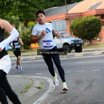 Runner Photo 3457035