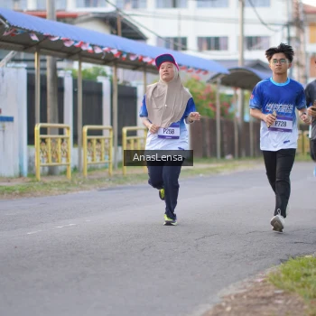 Runner Photo 3457057