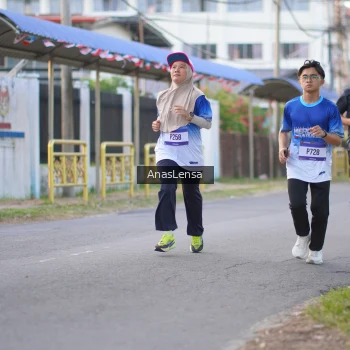 Runner Photo 3457075