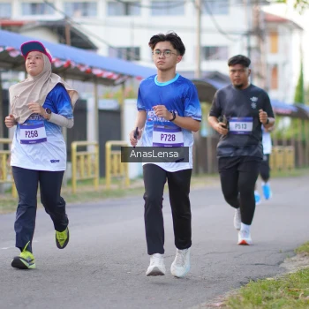 Runner Photo 3457098