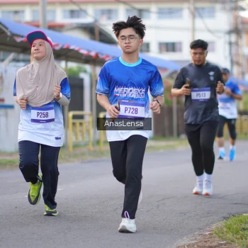 Runner Photo 3457101