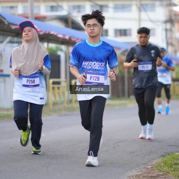 Runner Photo 3457102