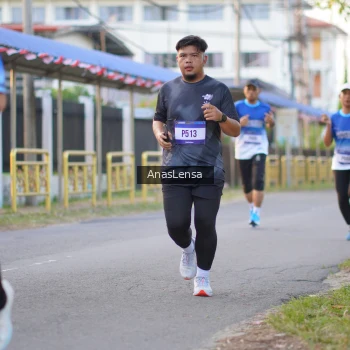 Runner Photo 3457108