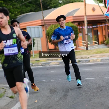 Runner Photo 3457135