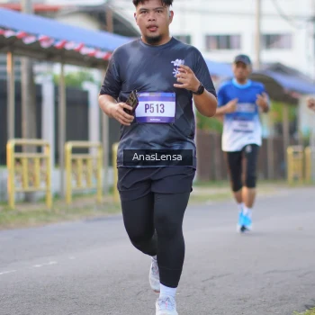 Runner Photo 3457143