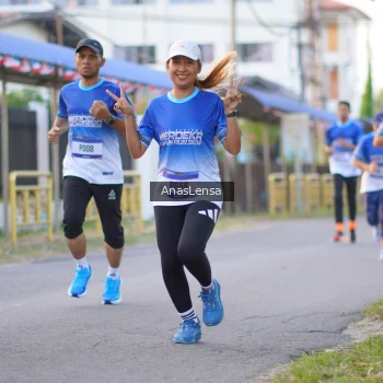 Runner Photo 3457146