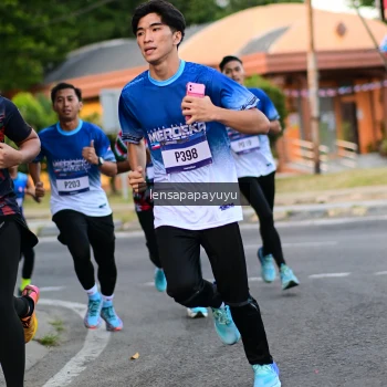 Runner Photo 3457169