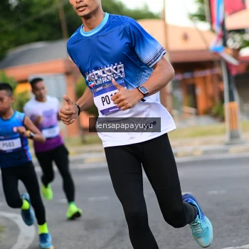 Runner Photo 3457174