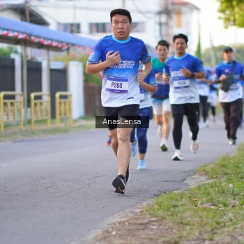 Runner Photo 3457202
