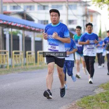 Runner Photo 3457225
