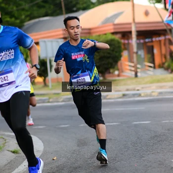 Runner Photo 3457271