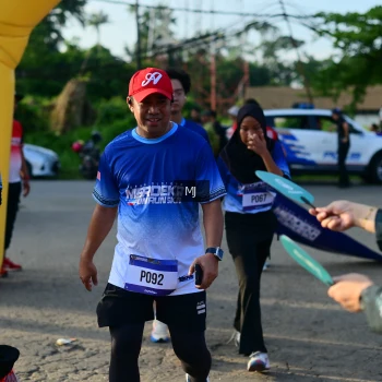 Runner Photo 3457344