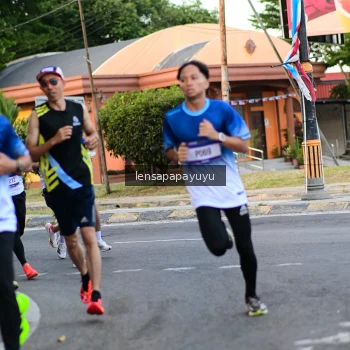 Runner Photo 3457400