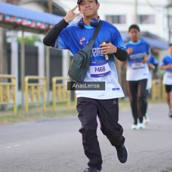 Runner Photo 3457435