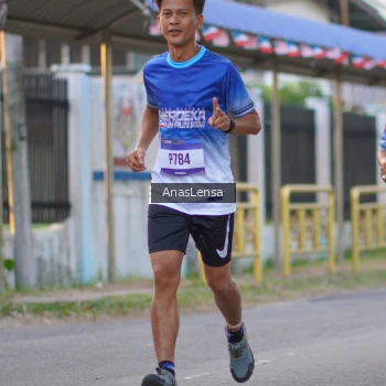 Runner Photo 3457597