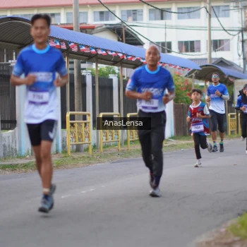 Runner Photo 3457602
