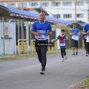 Runner Photo 3457625
