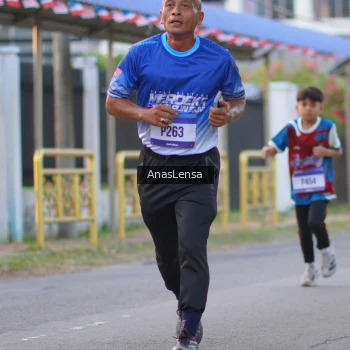 Runner Photo 3457626