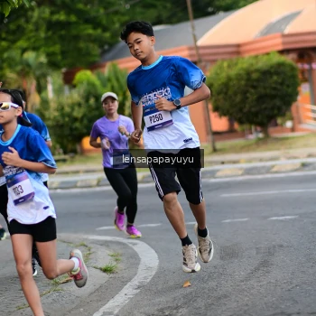 Runner Photo 3457681