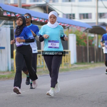 Runner Photo 3457750