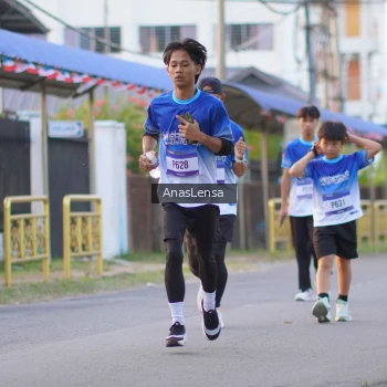Runner Photo 3457795