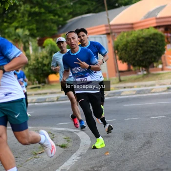 Runner Photo 3457815