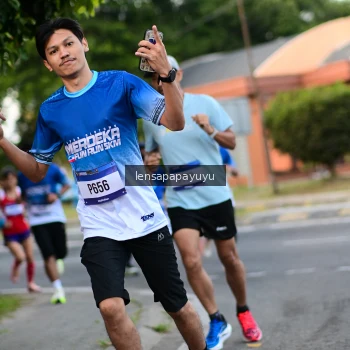 Runner Photo 3457858