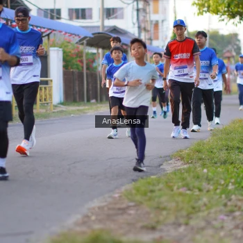 Runner Photo 3457865