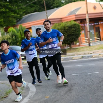 Runner Photo 3457879
