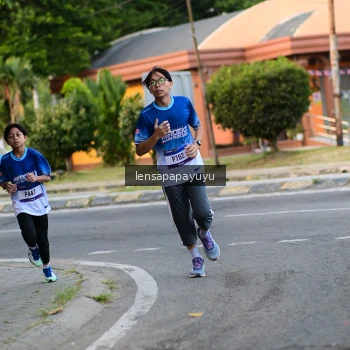 Runner Photo 3457973