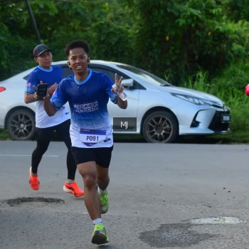Runner Photo 3458000