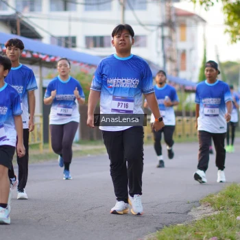 Runner Photo 3458003