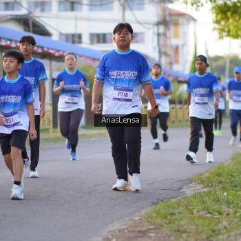 Runner Photo 3458006
