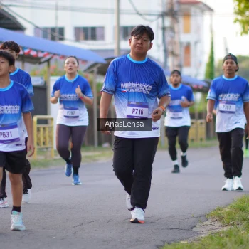 Runner Photo 3458008