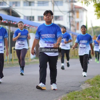 Runner Photo 3458029