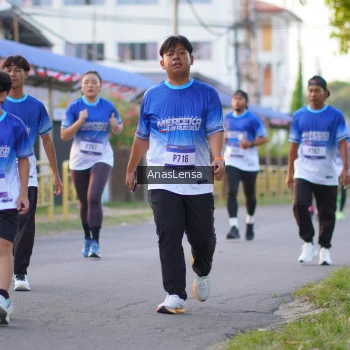 Runner Photo 3458052