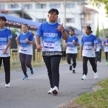 Runner Photo 3458058