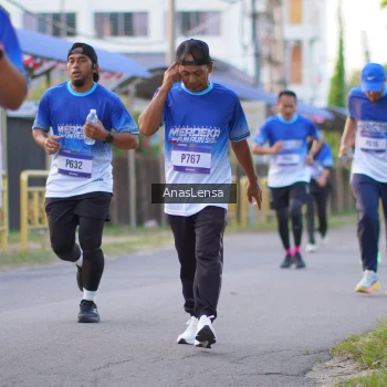 Runner Photo 3458076