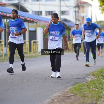 Runner Photo 3458131