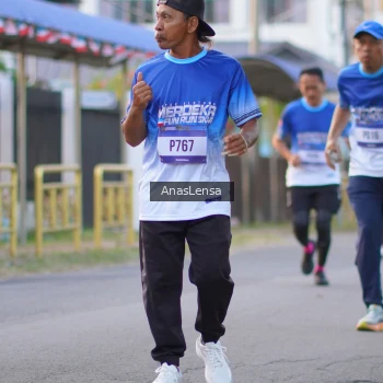 Runner Photo 3458135