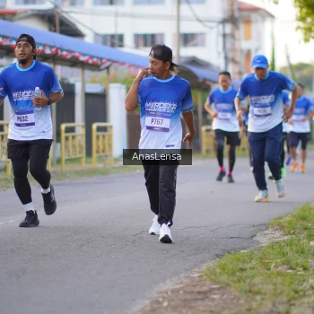 Runner Photo 3458136