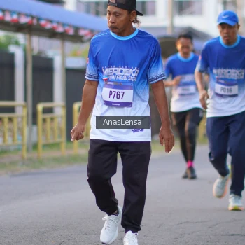 Runner Photo 3458139