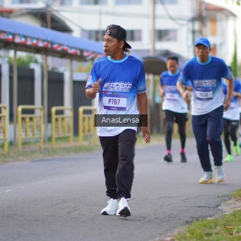 Runner Photo 3458140