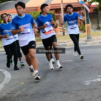 Runner Photo 3458156