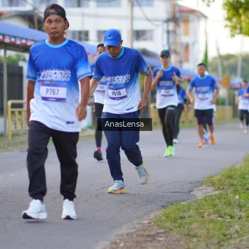 Runner Photo 3458162