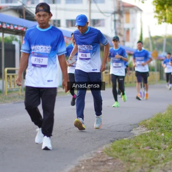 Runner Photo 3458167